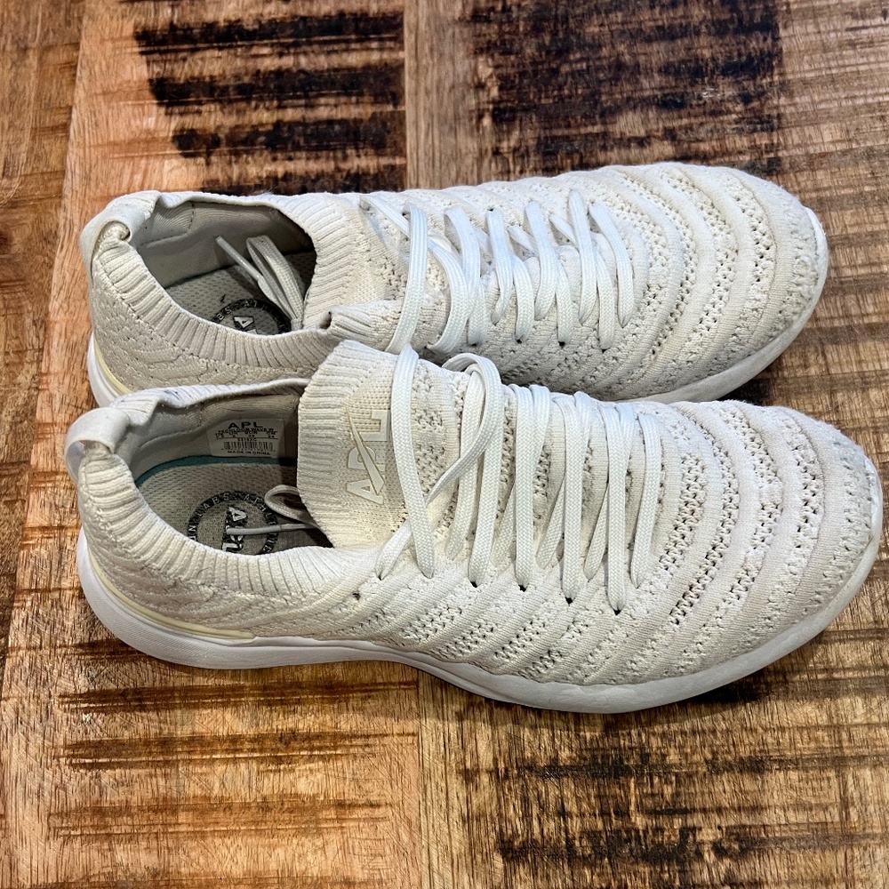 APL Techloom wave sneakers size 7.5